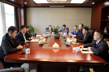 平湖市委常委、副市長戴振一行蒞臨景興紙業(yè)調(diào)研指導(dǎo)