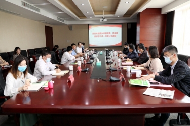 嘉興市委常委、統(tǒng)戰(zhàn)部部長(zhǎng)李小平一行蒞臨景興紙業(yè)調(diào)研指導(dǎo)